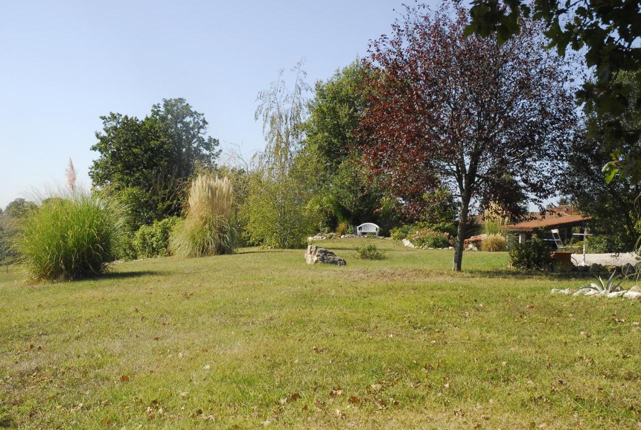 Ferienwohnung Au Pajot Ambax Exterior foto